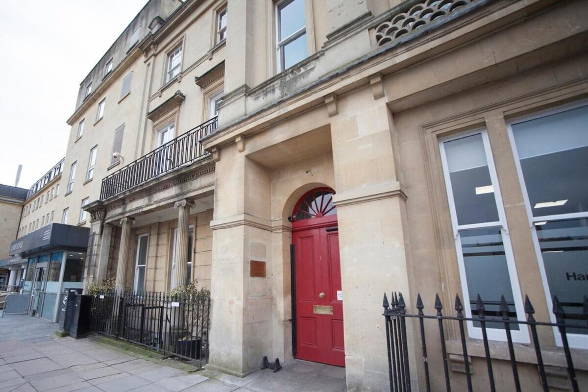 Stylish City Centre Apartment - Bath Eksteriør bilde