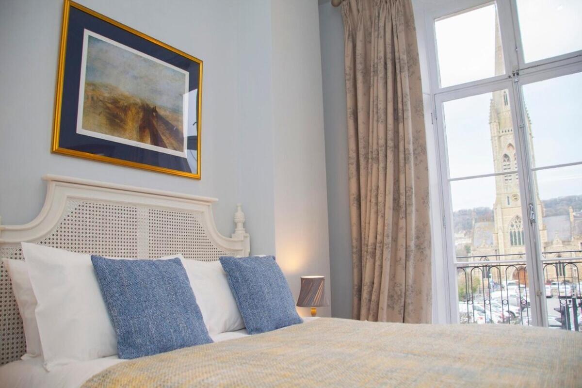Stylish City Centre Apartment - Bath Eksteriør bilde
