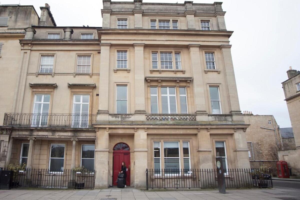 Stylish City Centre Apartment - Bath Eksteriør bilde
