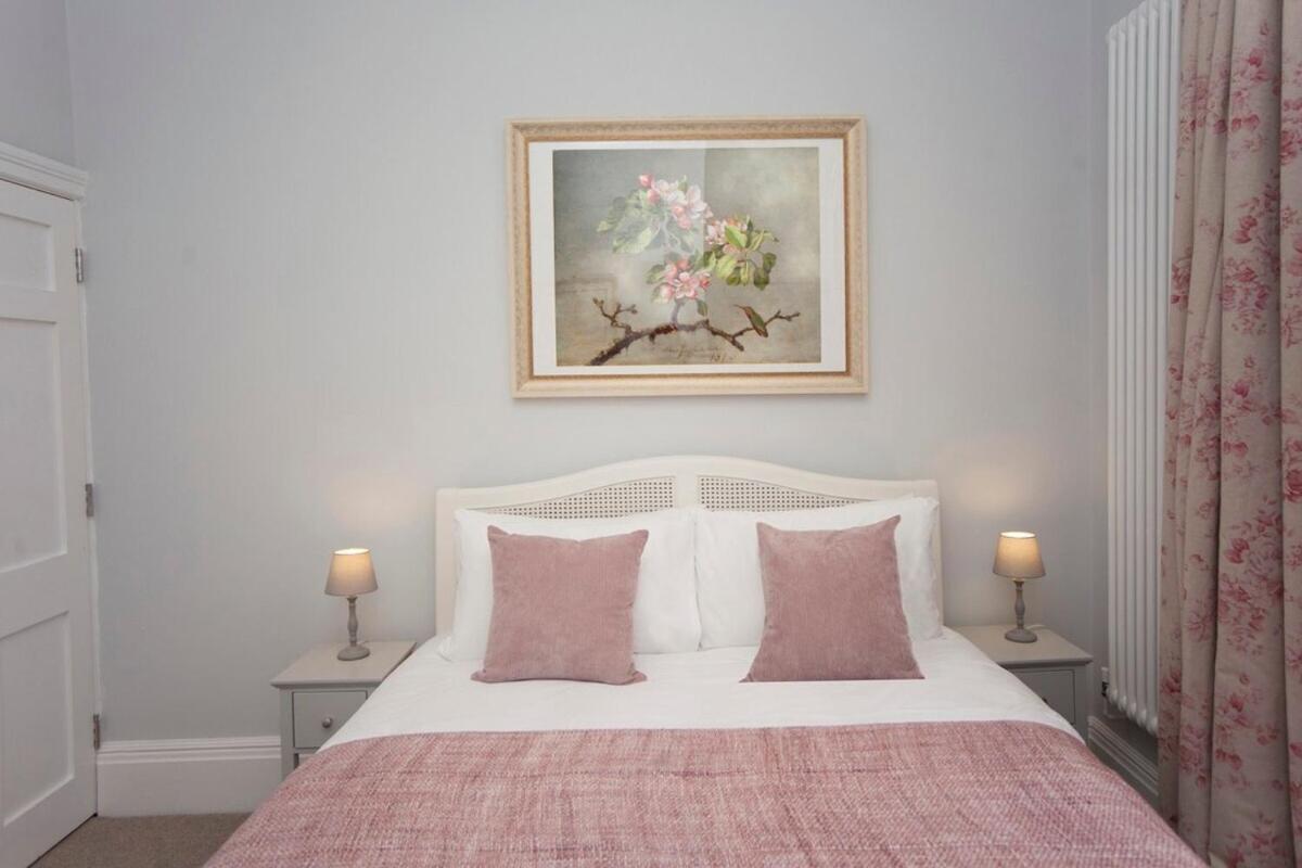 Stylish City Centre Apartment - Bath Eksteriør bilde